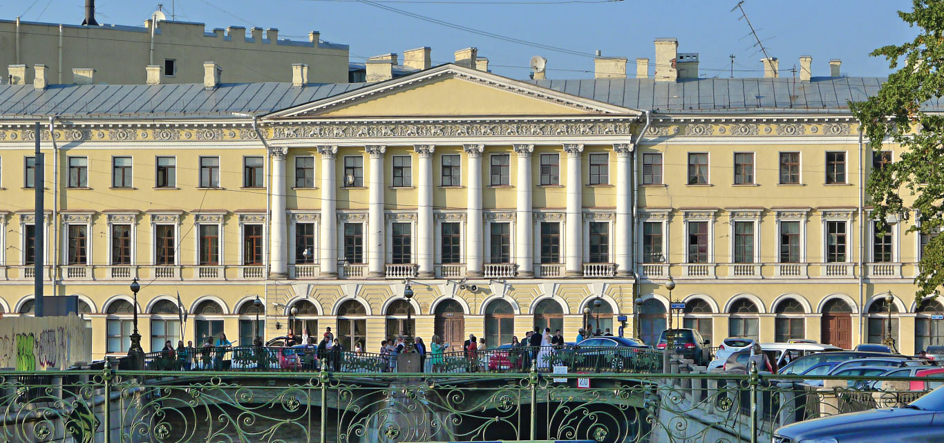 Resim 12.Rus Müzesi: Karl İvanoviç Rossi’nin 1819-25 yılları arasında yaptığı Mihail Sarayıdır.