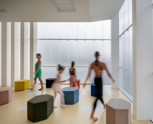 00131-GKPAC-AUX-NLehoux-hi-interior-artist-lounge-dancers-2