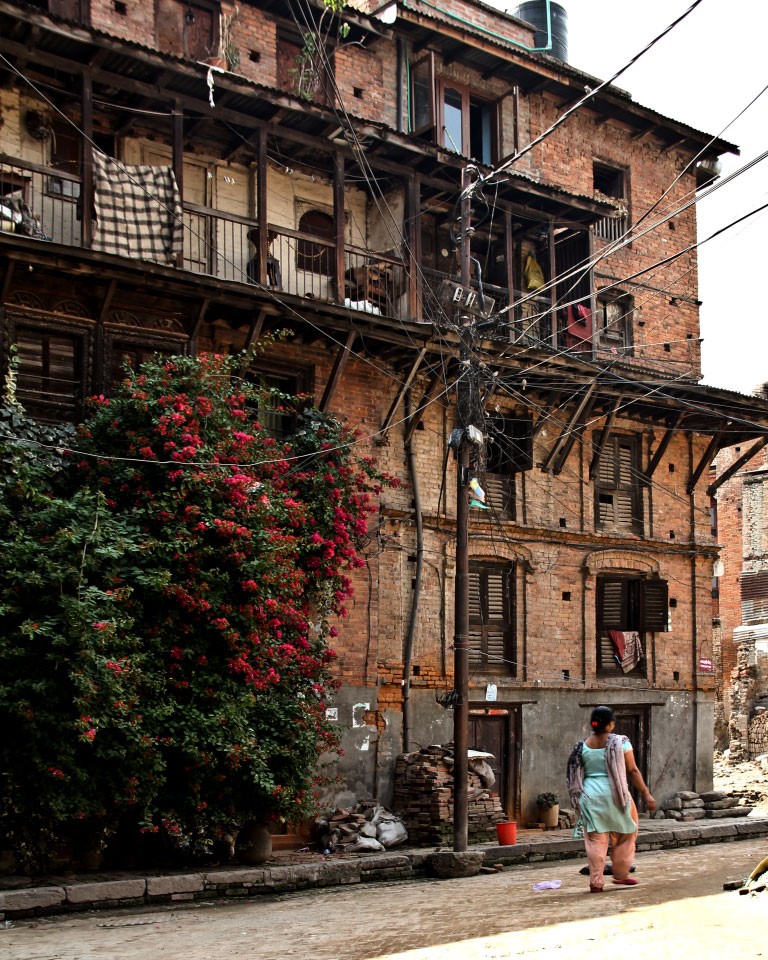 Resim 1. Günümüz Katmandu şehrinden bir konut yapısı.