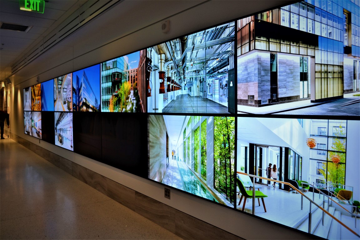 Resim 8. MIT.Nano Binası iç koridorlarından bir görüntü, Cambridge, Massachusetts, USA. (Fotoğraf: Dr. Meral Ekincioğlu).Image 8. One of the interior hallways of the MIT Nano Building, Cambridge, MA, US. (Photo: Dr. Meral Ekincioglu).