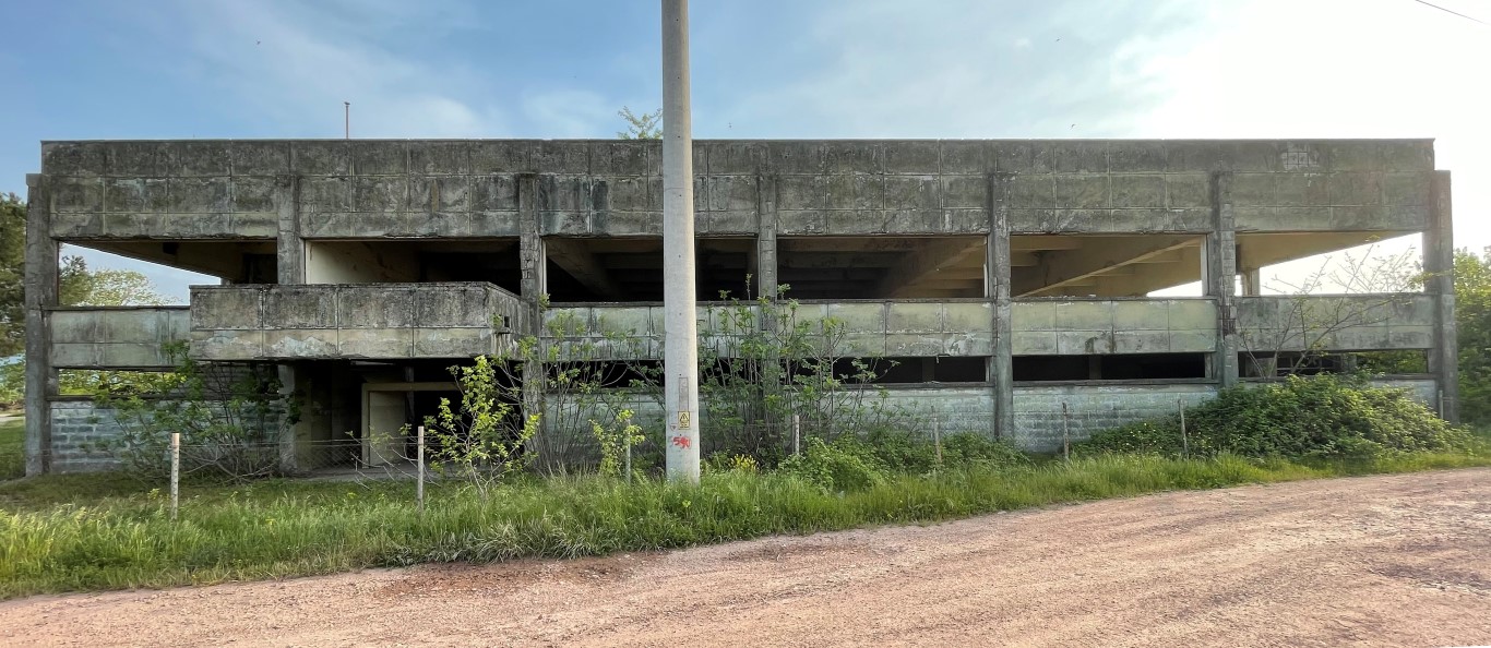 Resim 8. Kazlı Deri Fabrikası sosyal tesis binası güncel durum (Senem M. Sevindik, 2022).Image 8. Kazlı Leather Factory social facility building current situation (Senem M. Sevindik, 2022).
