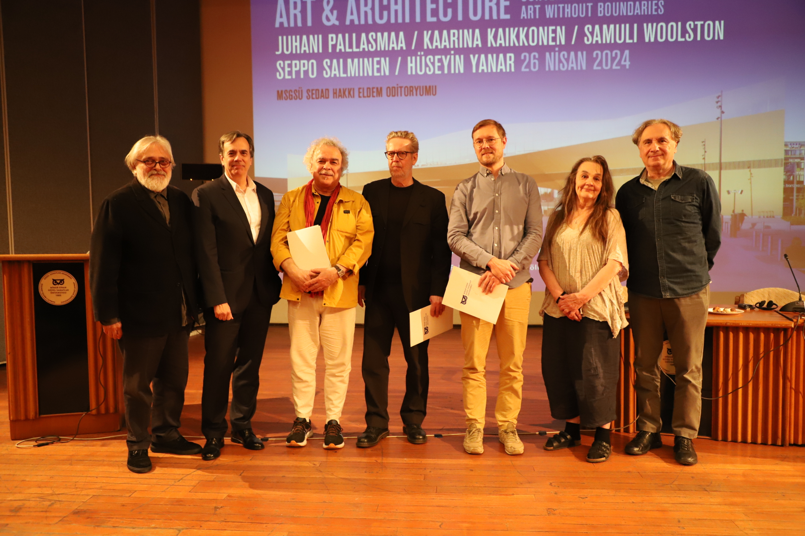 Art & Architecture Panelistleri ve AURA İstanbul kurucu üyeleri. Yılmaz Değer, Kurtul Erkmen, Hüseyin Yanar, Seppo Salminen, Samuli Woolston, Kaarina Kaikkonen, Sinan İzgi. 