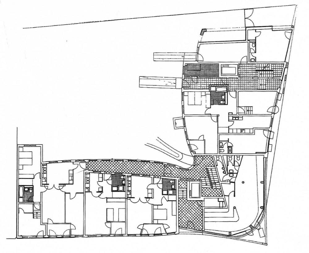 Şekil 2. Göçmenin içe mi dışa mı baktığı önemsizdi. Hatta hiç bakmayabilirdi.(Bonjour Tristesse’in zemin kat planı).