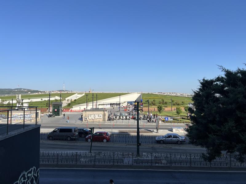 Resim 2. Kabataş Transfer Merkezi, (Tezer, 2025).