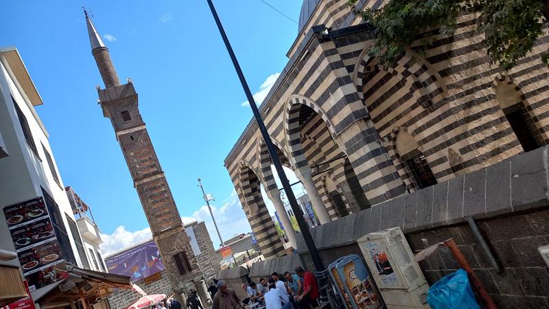 Resim 1. Şeyh Mutahhar Camii, 1500'lü yıllar, Diyarbakır (Fotoğraf: Ayhan Karadayı).
