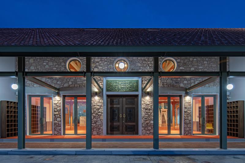 Resim 11. “İçi dışı bir” bir cami (Fotoğraf: Furkan Al).