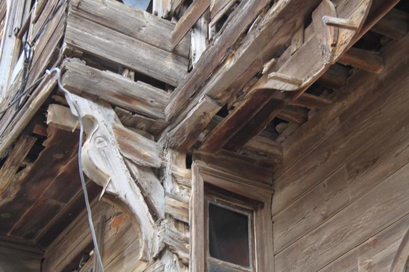 Resim 4. Çıkmaların köşe detayı, 7 Nisan 2024.