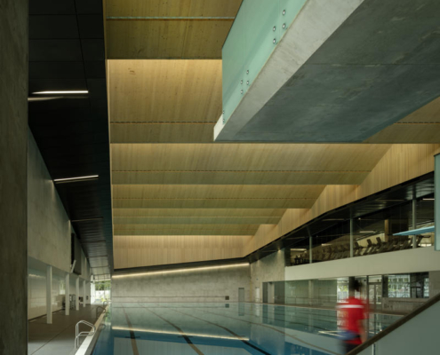 14-hcma_t╔Öm╔Ösew╠ôtx╩ÀACC_50m Lap pool with cast-in-place concrete 5m dive platform_Credit Nic Lehoux