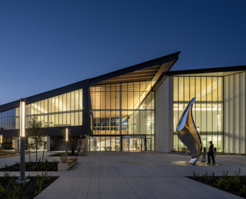 15-hcma_t╔Öm╔Ösew╠ôtx╩ÀACC_South entry with Miyiwts sculpture at night_Credit Nic Lehoux