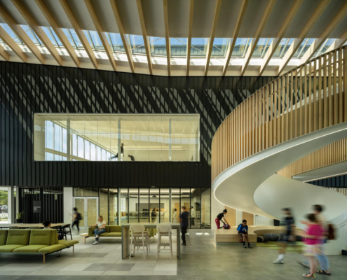 5-hcma_t╔Öm╔Ösew╠ôtx╩ÀACC_Social Lobby with heavy timber roof structure and skylight_Credit Nic Lehoux