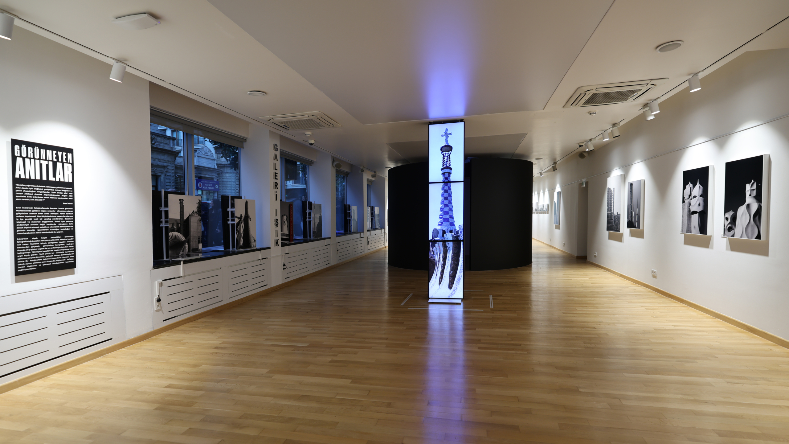 Görünmeyen Anıtlar sergisi.