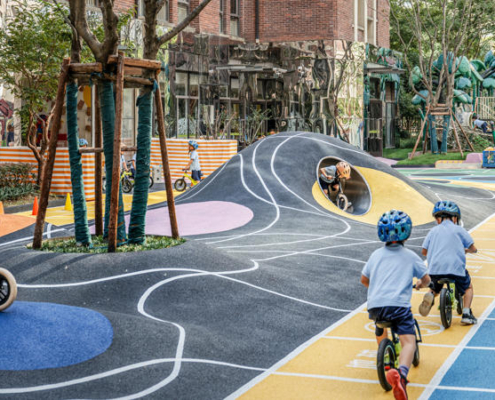 02 “引力场”中的儿童日常趣味活动 ©CreatAR Images